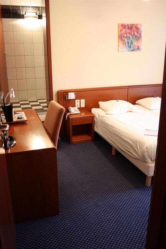 Hotel Royal Zelzate Luaran gambar